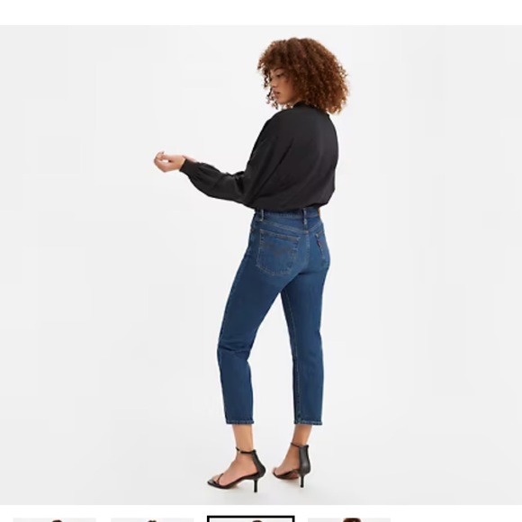 Levi’s Wedgie Jean Dark Wash size 29 - Picture 2 of 5